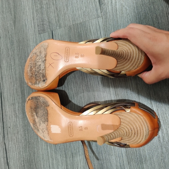 Coach Kayson tan and gold strap sandals heels 9.5 - Picture 8 of 9
